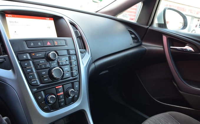 Opel Astra cena 25900 przebieg: 172000, rok produkcji 2016 z Tczew małe 29